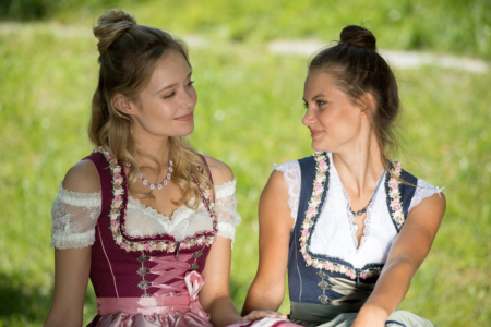 Spitzen Detail Dirndlbluse MarJo Off White Halbarm